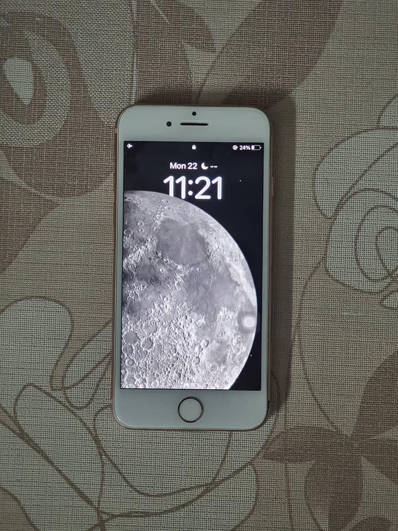 Apple iPhone 8 5