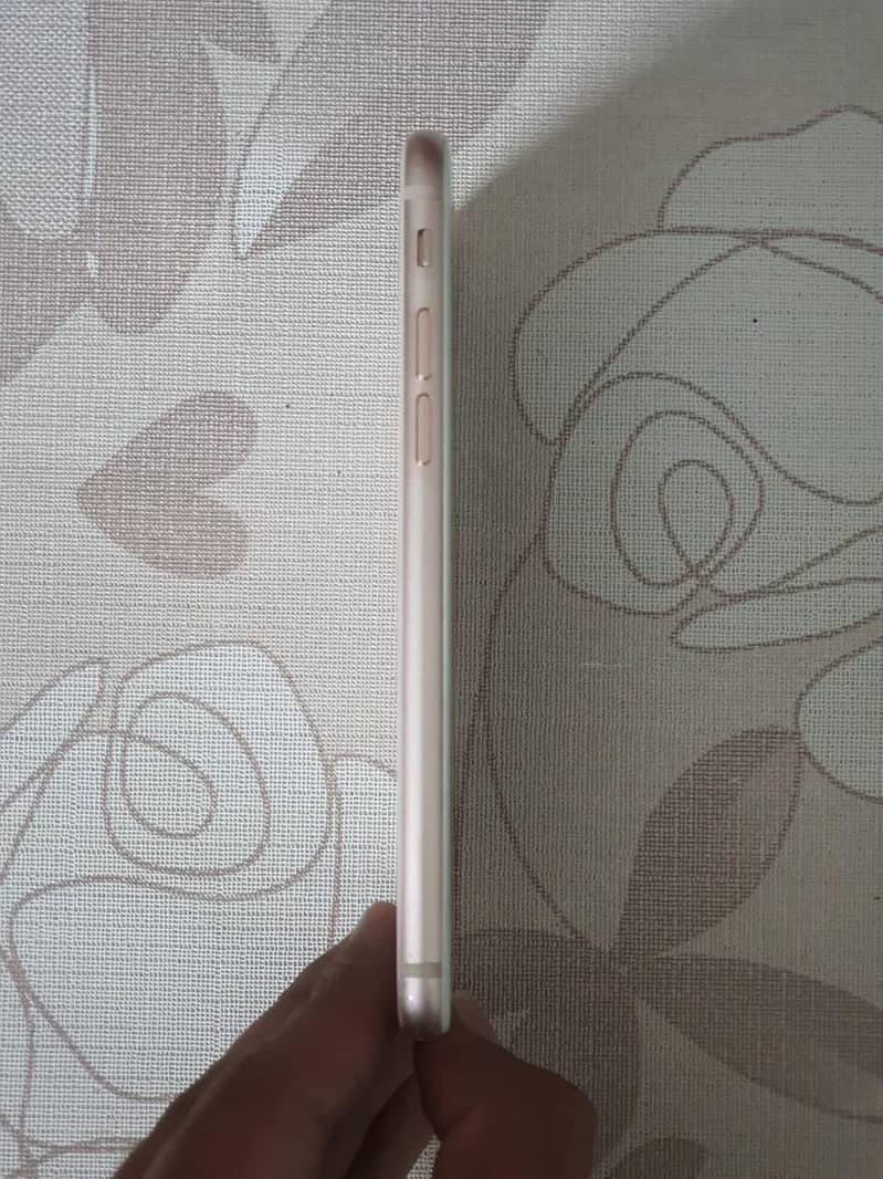 Apple iPhone 8 6