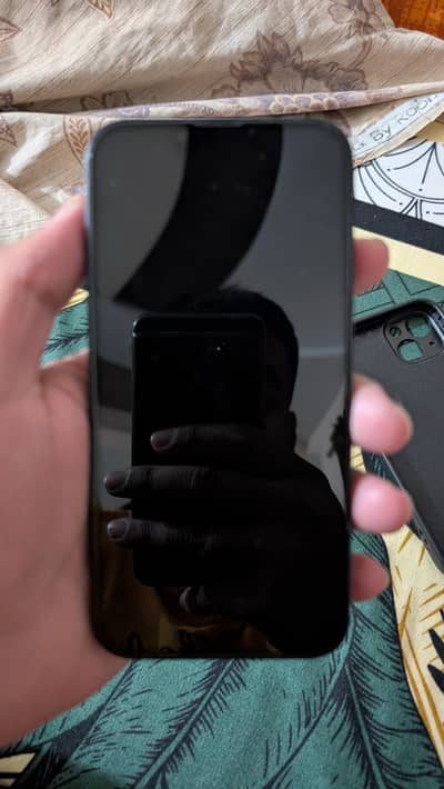 Apple iPhone 13