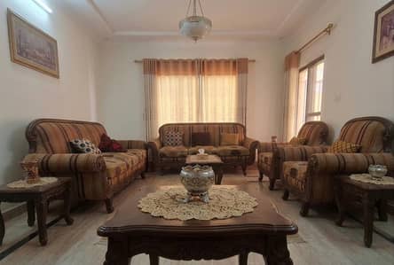 Beautiful 8-Seater Classical Sofa Set for Sale (3+3+1+1)