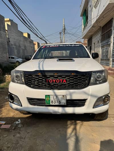 Toyota Hilux 2011