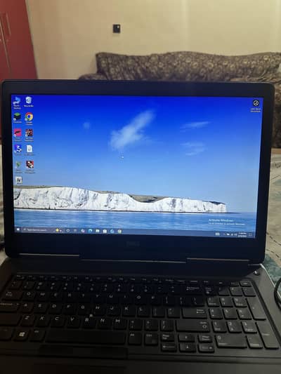 Dell precision 7720 32 Gb ram invidia Quadroo p4000 8gb V ram