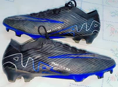 original football shoes Nike phantom airzom adidas predator puma