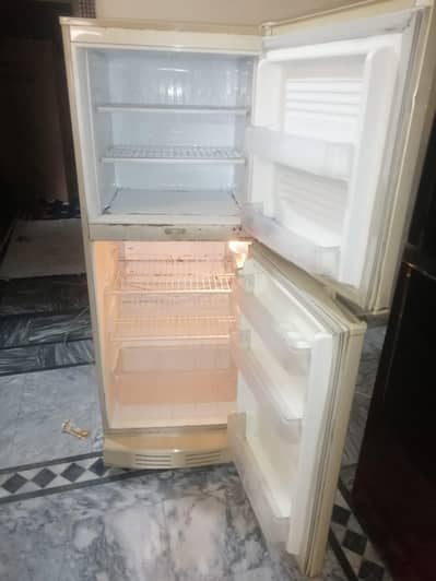 PEL Refrigrator For sale Urgent