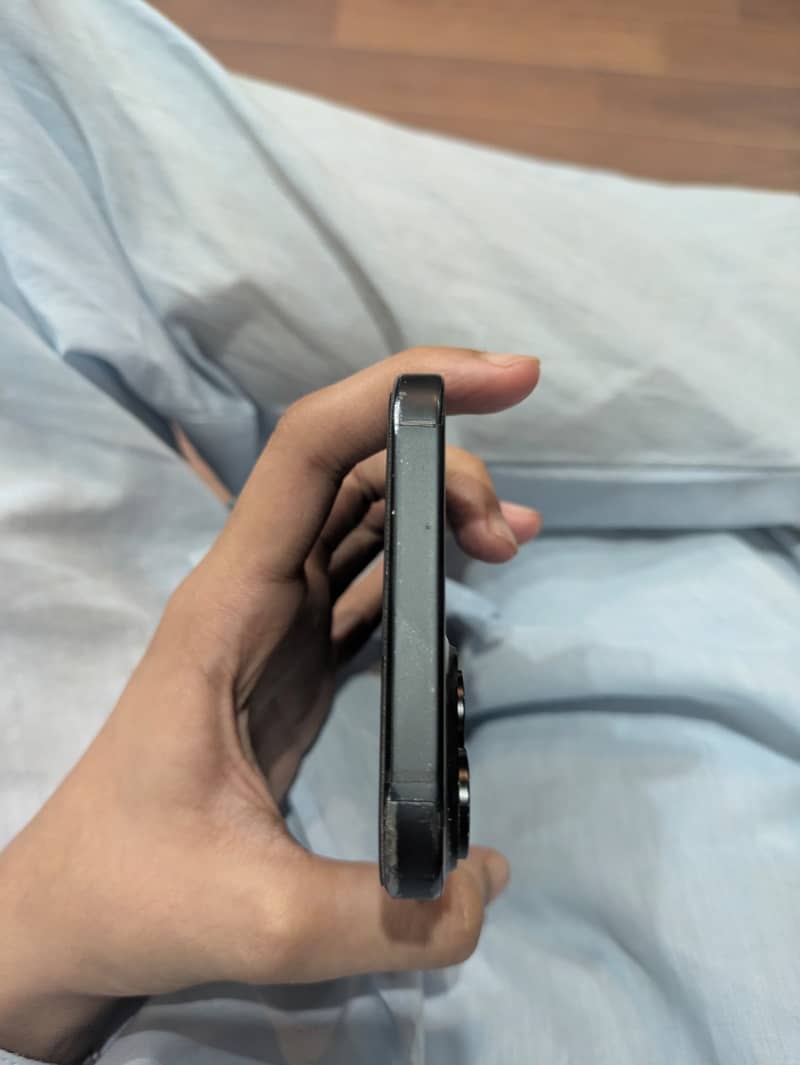 Apple iPhone 15 plus 1