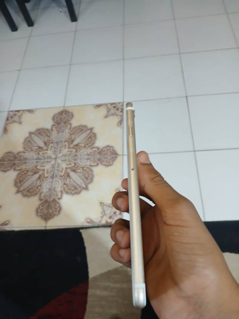 Apple iPhone 6 Plus 2