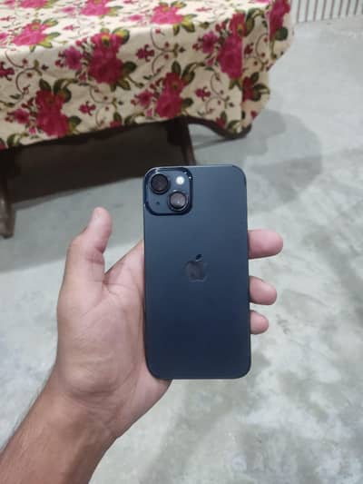 Apple iPhone 13
