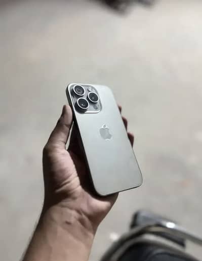 Apple iPhone 15 Pro