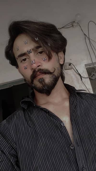 Multan pint ka kam Karta Tha