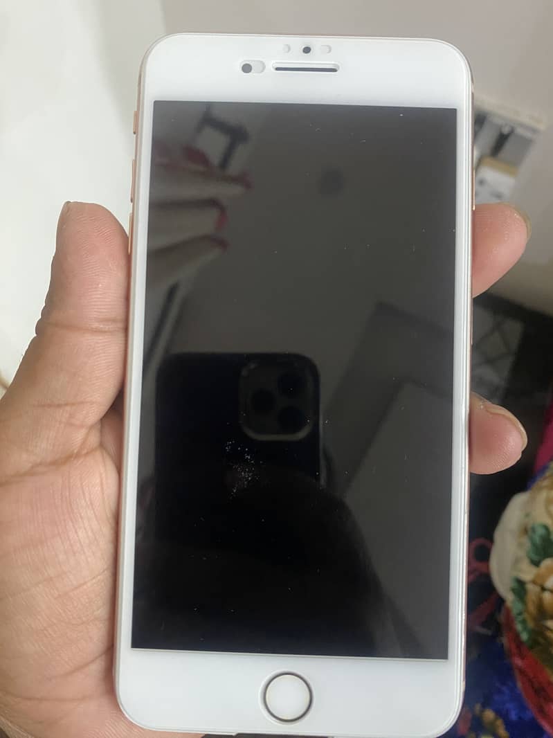 Apple iPhone 8 Plus 1