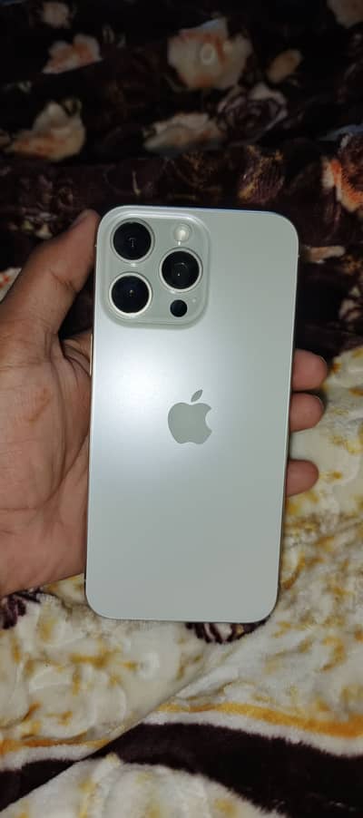 iPhone 15 Pro Max