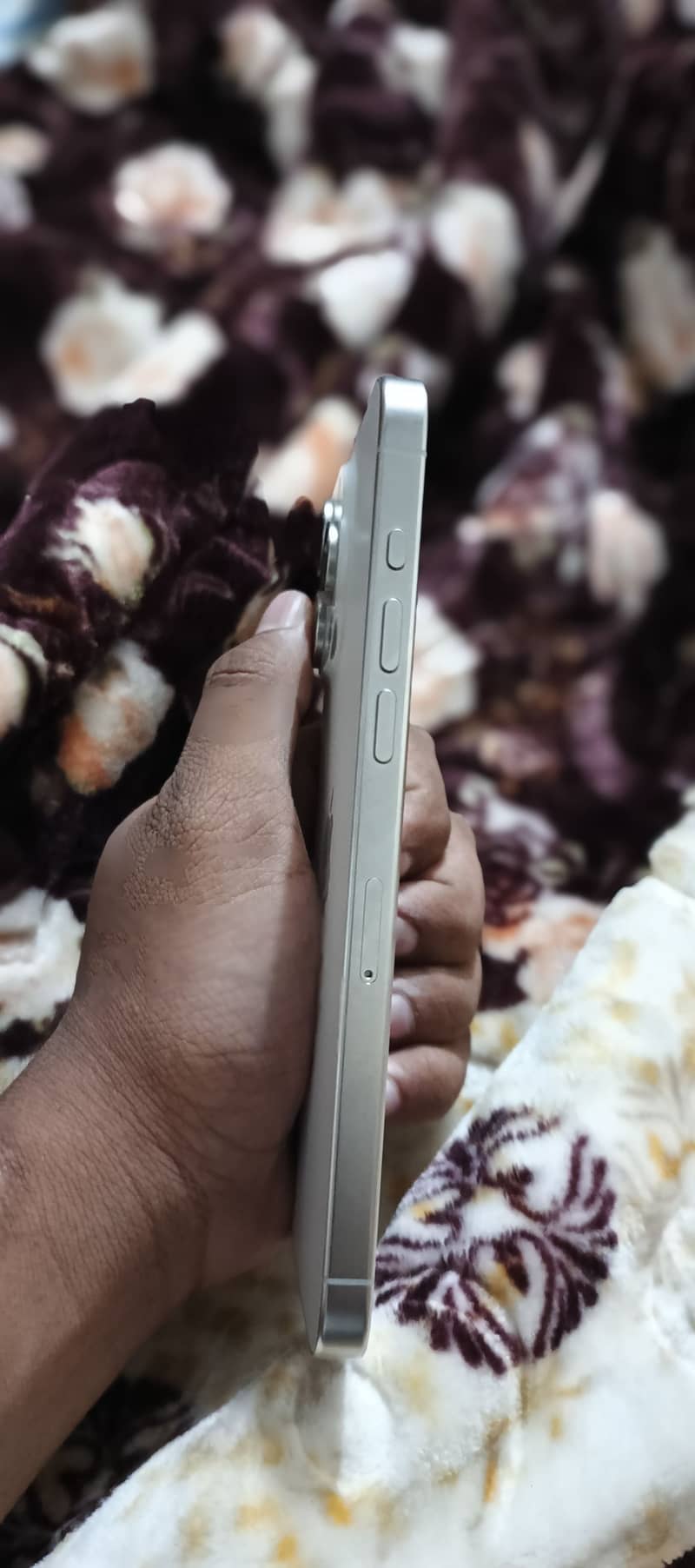iPhone 15 Pro Max 3