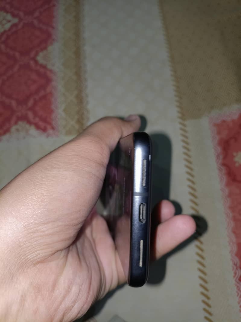 Google Pixel 8 3