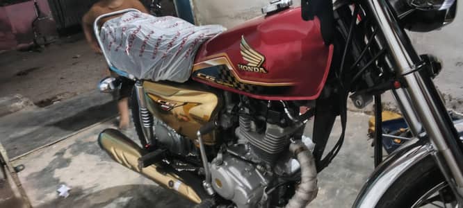 Honda CG125 Special Edition Gold 2024 model