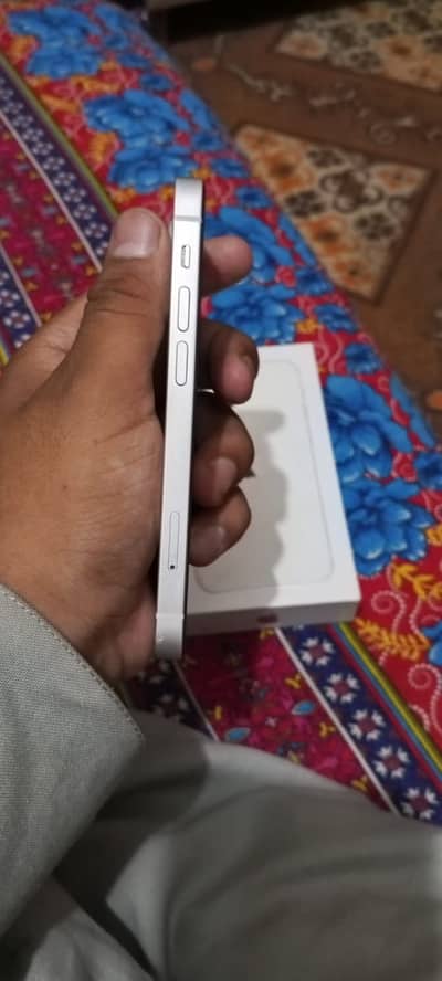 Apple iPhone 13 mini with box 256gb
