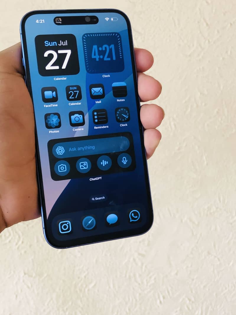 Apple iPhone 16 Plus 0