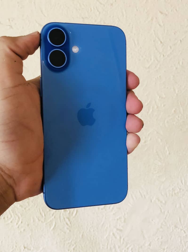 Apple iPhone 16 Plus 1