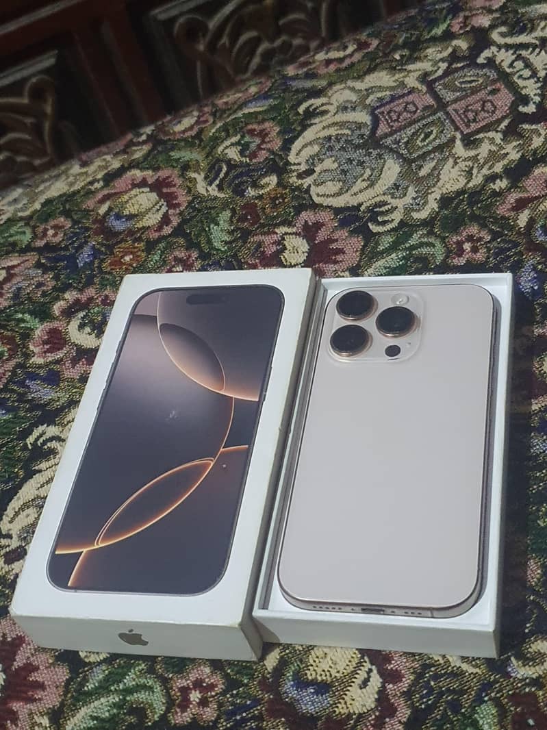 Apple iPhone 16 Pro 0