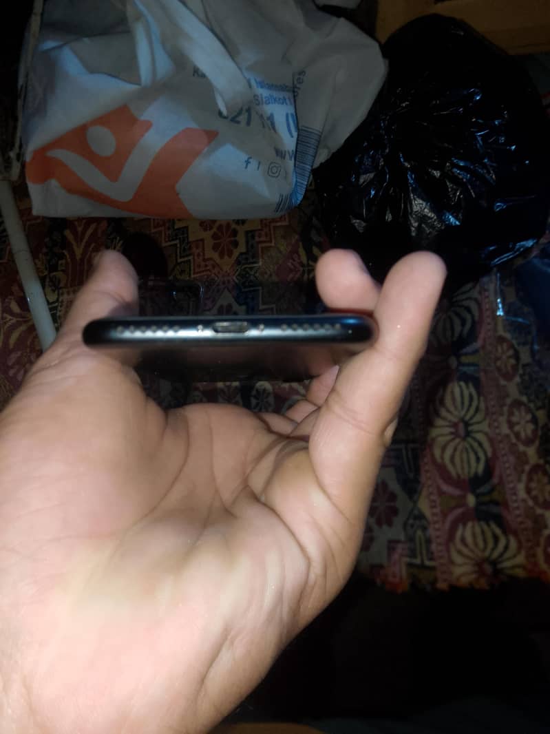 Apple iPhone 7 5