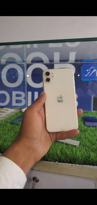 Apple iPhone 11 White color