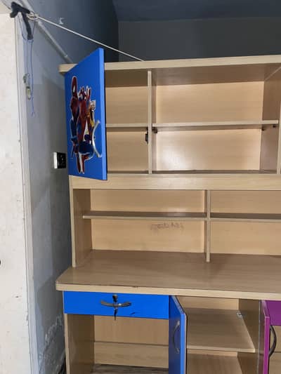 BOOK SHELF FOR KIDS
