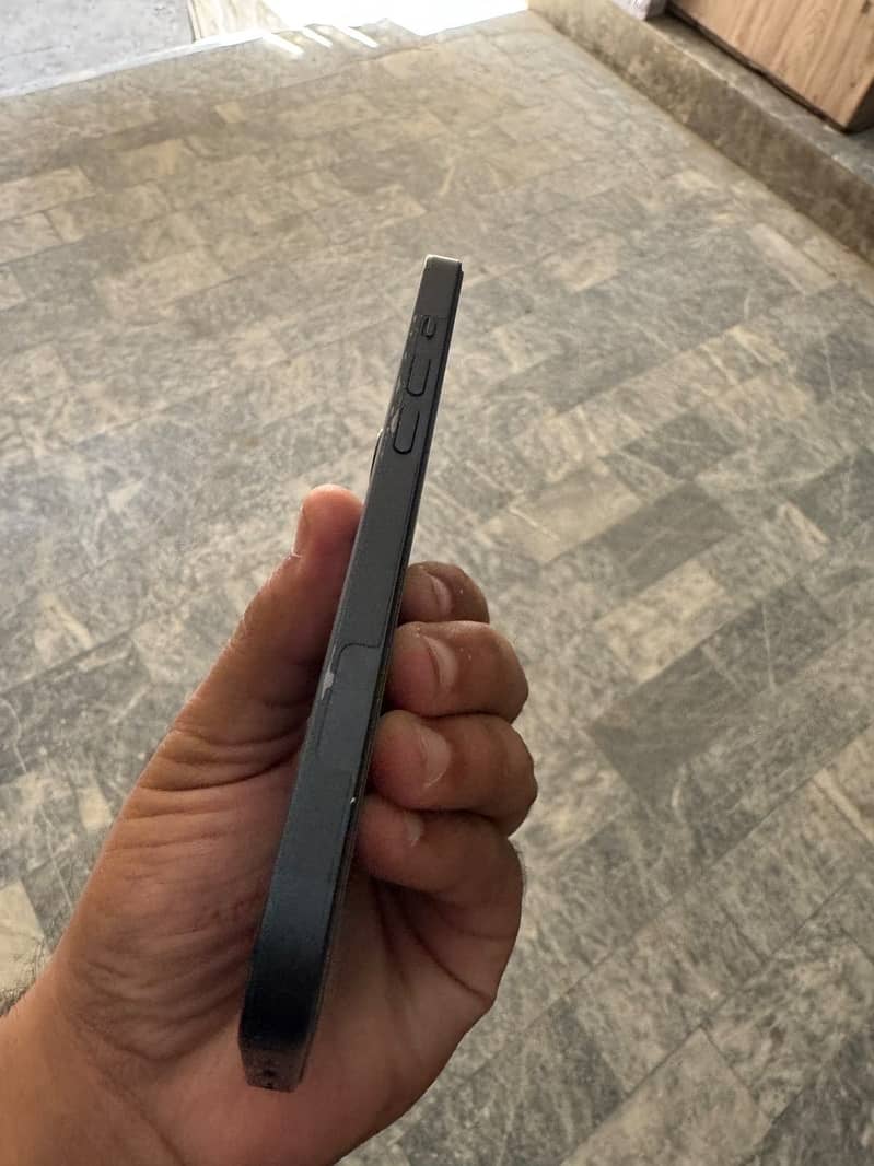 iPhone 14 1