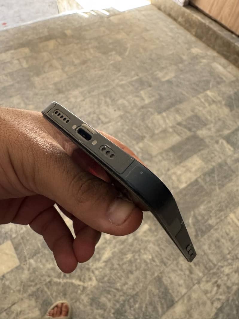 iPhone 14 5