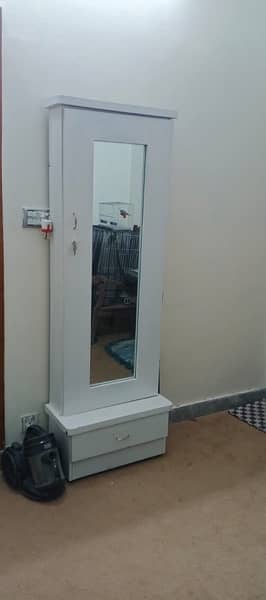 DRESSER MIRROR DRESSING TABLE PWD