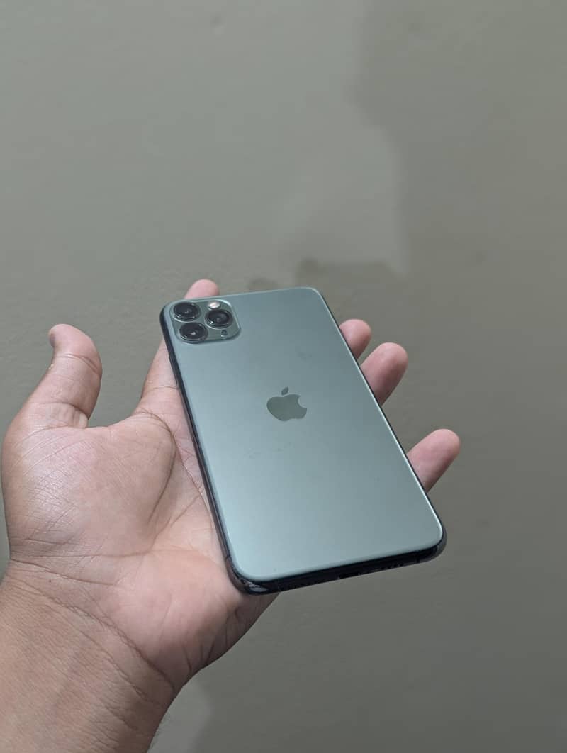 iPhone 11 Pro Max 1