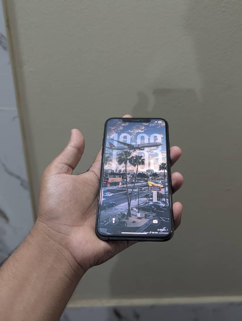iPhone 11 Pro Max 2