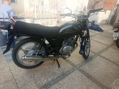 Suzuki GS 150 SE