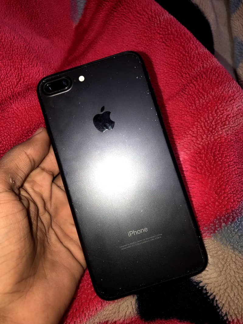 Apple iPhone 7 Plus 0