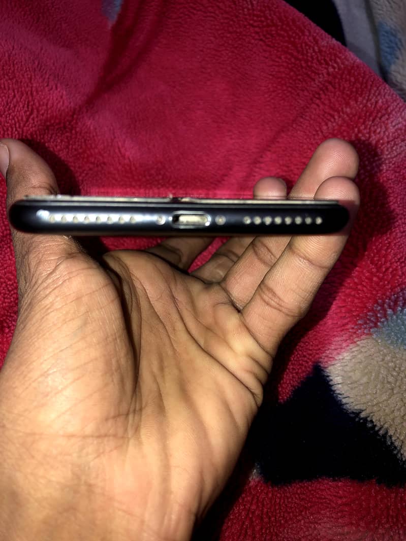 Apple iPhone 7 Plus 2