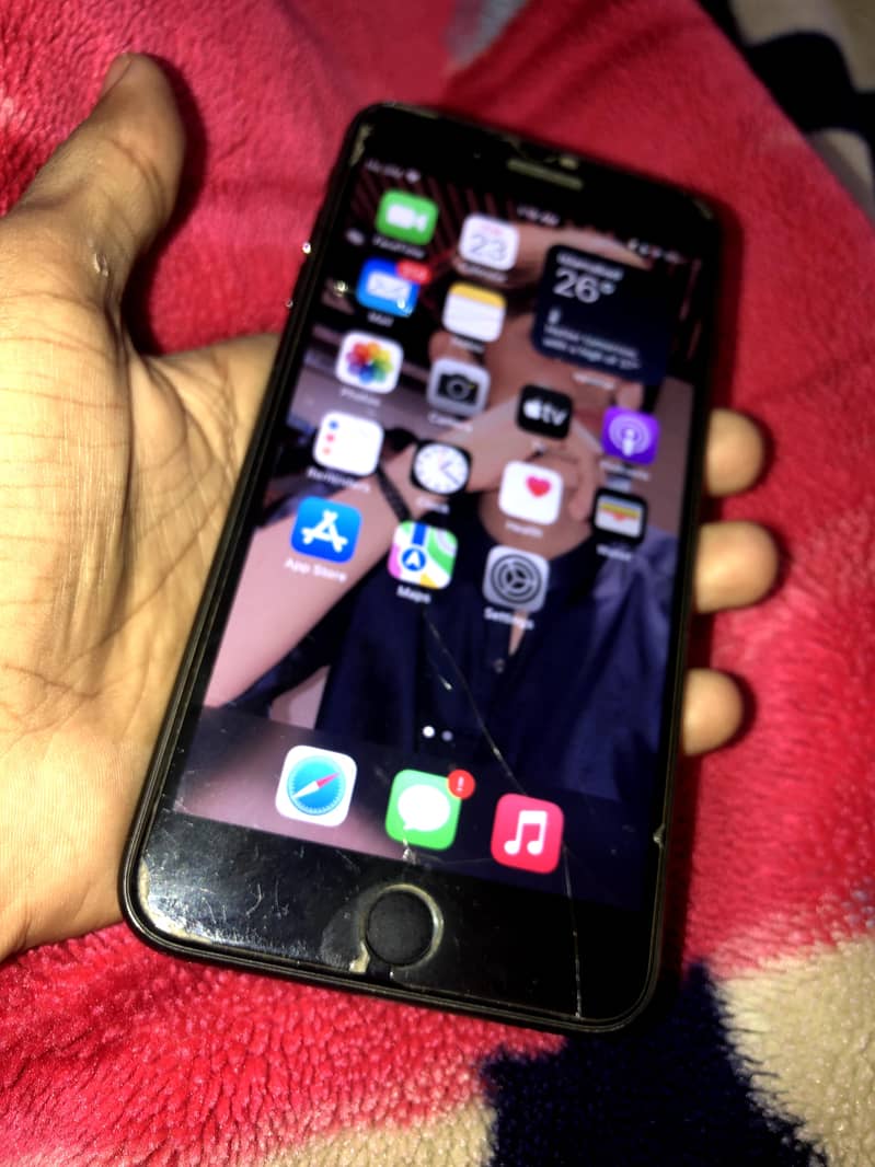 Apple iPhone 7 Plus 3