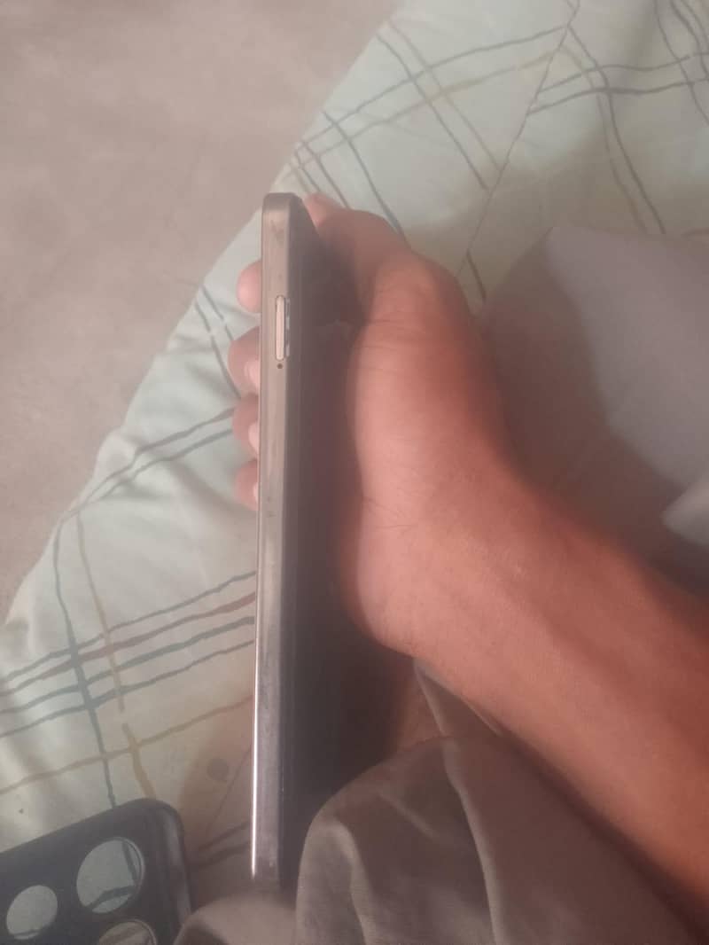 Infinix Note 30 5
