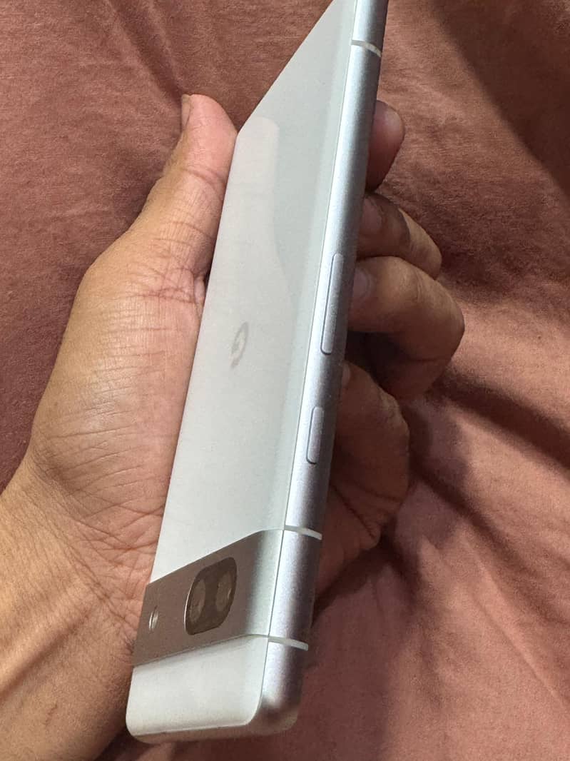 Google Pixel 7a 4
