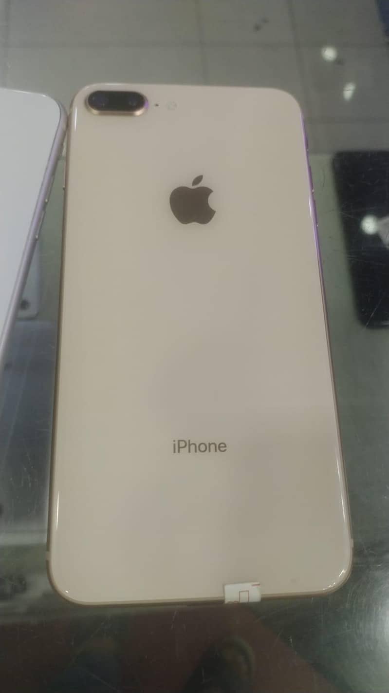 Apple iPhone 8 Plus 0
