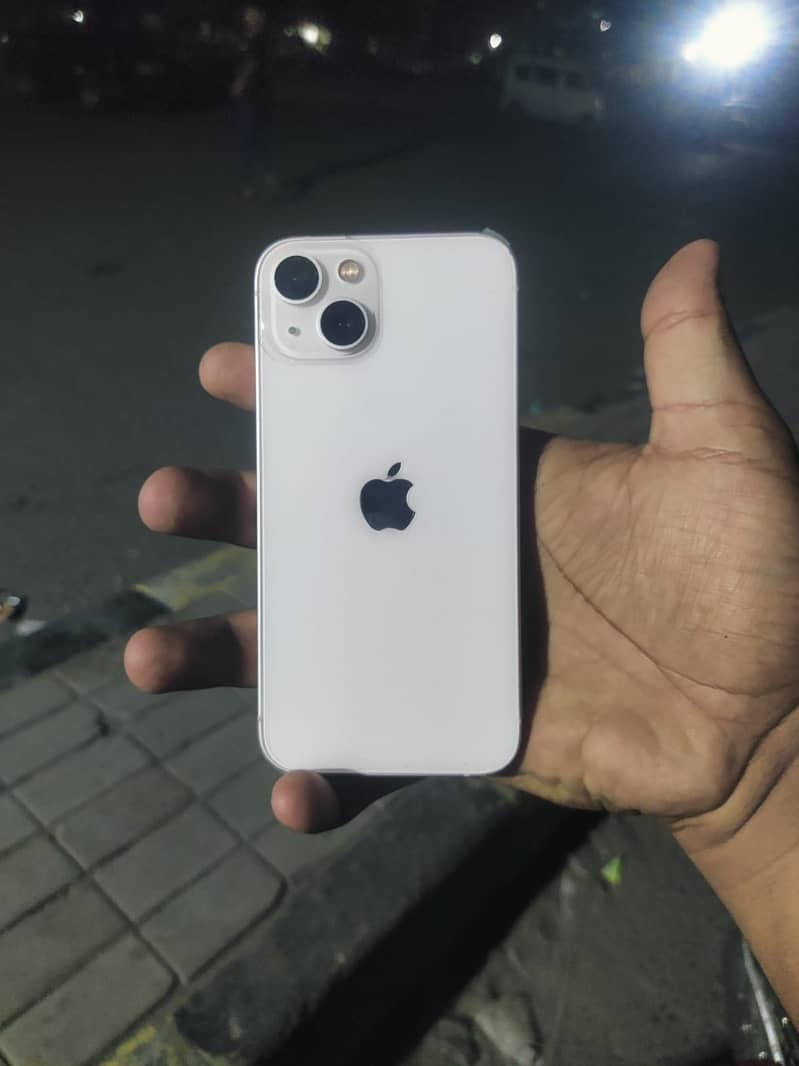 Apple iPhone 13 0