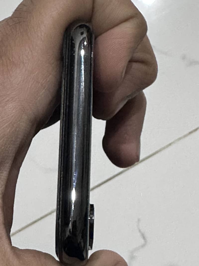 Apple iPhone X 6