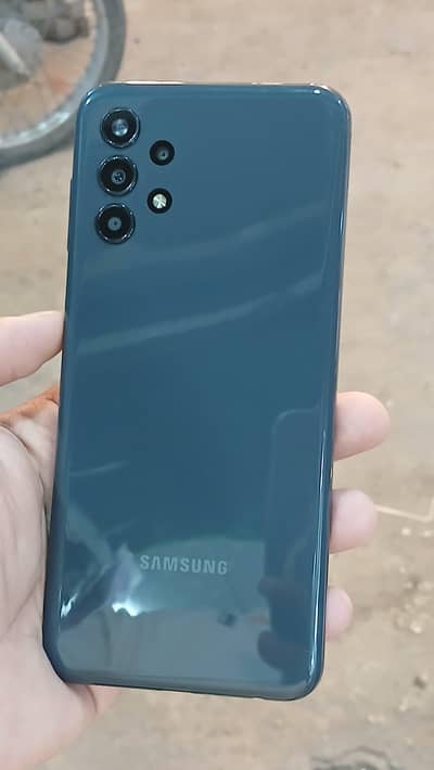 Samsung Mobile A13 4gb 128gb with only box 10 by 10