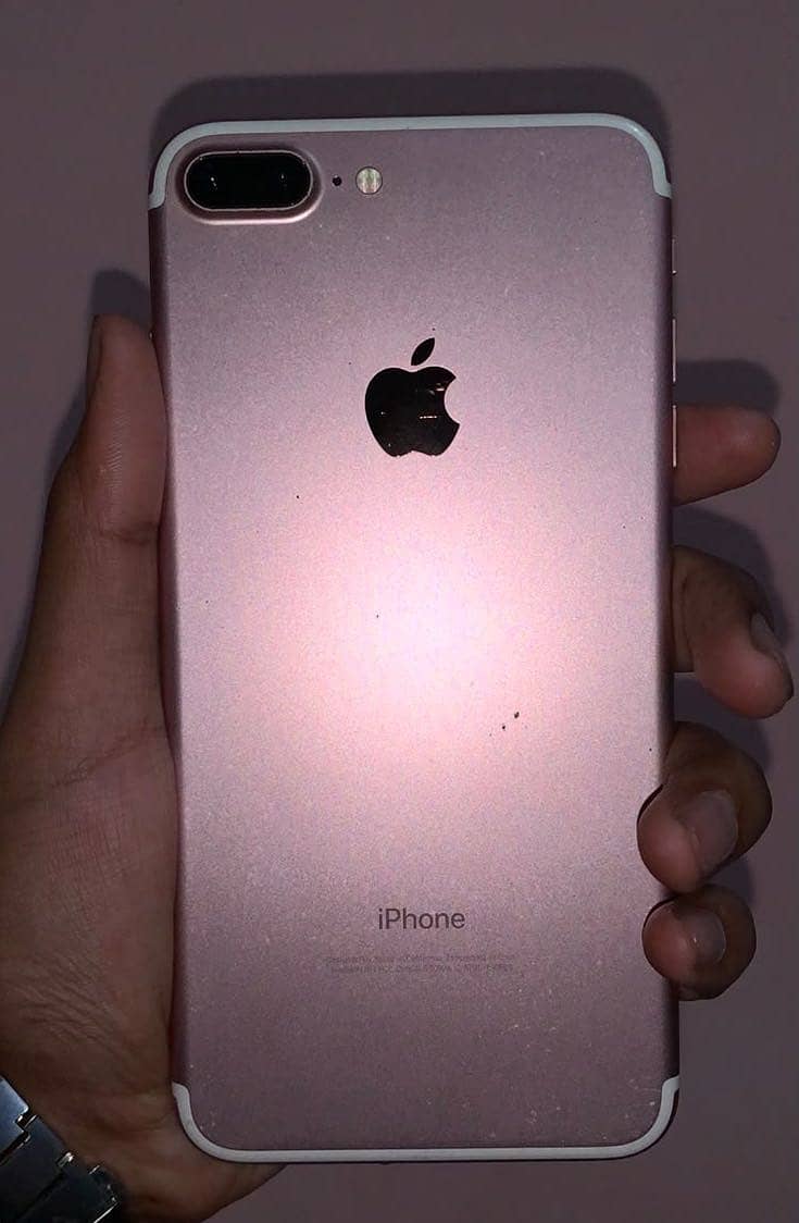 Apple iPhone 7 Plus 1