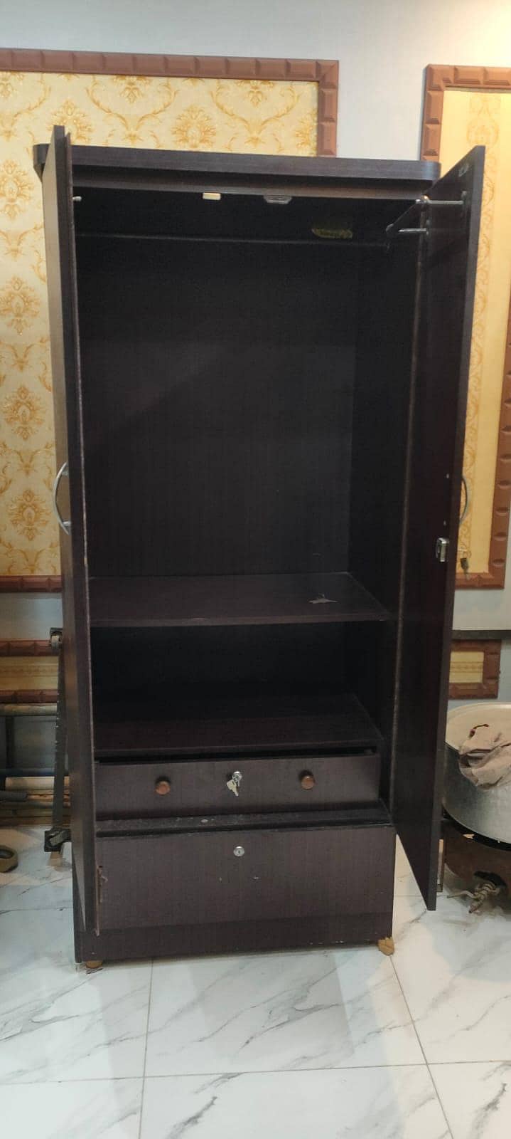 wardrobes 1