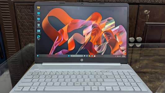 HP laptop core i7 10th gen | 8GB RAM | 256GB SSD |