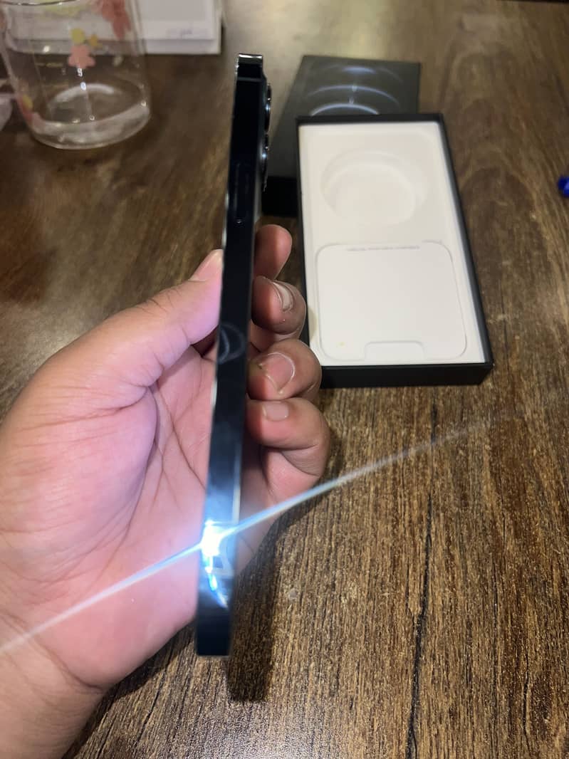 Apple iPhone 12 Pro Max 4