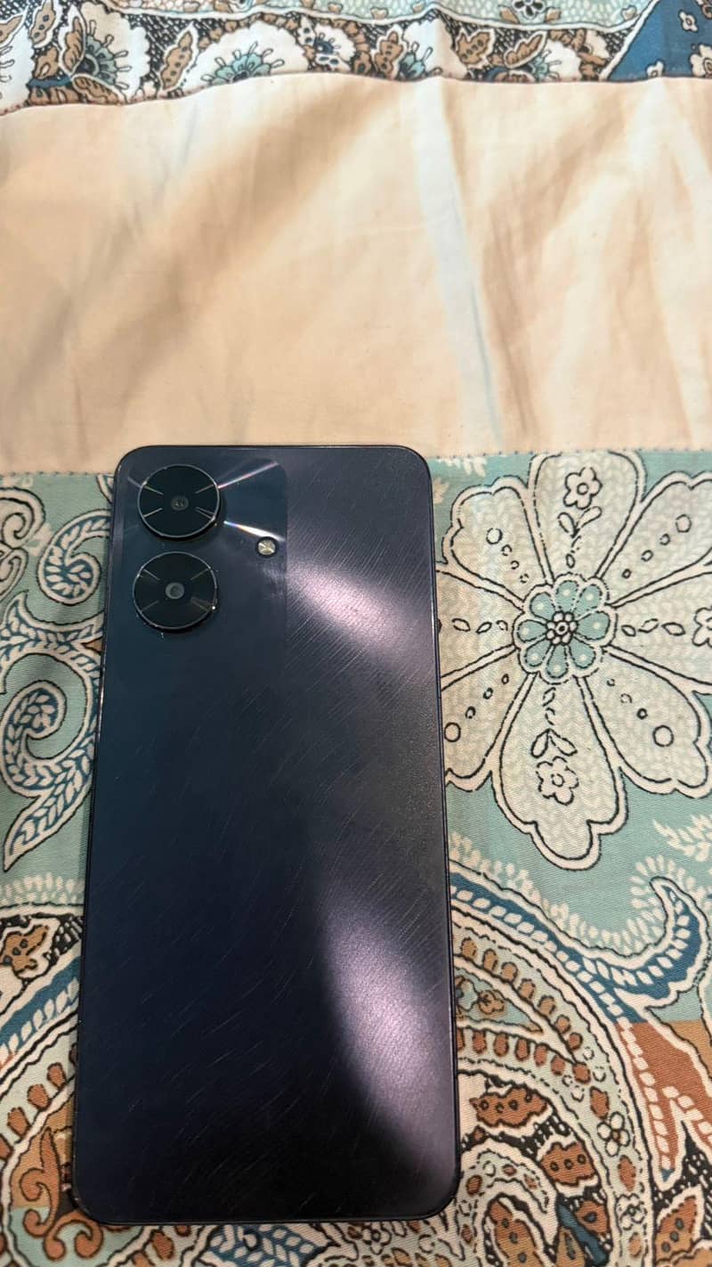 Realme Note 60 12