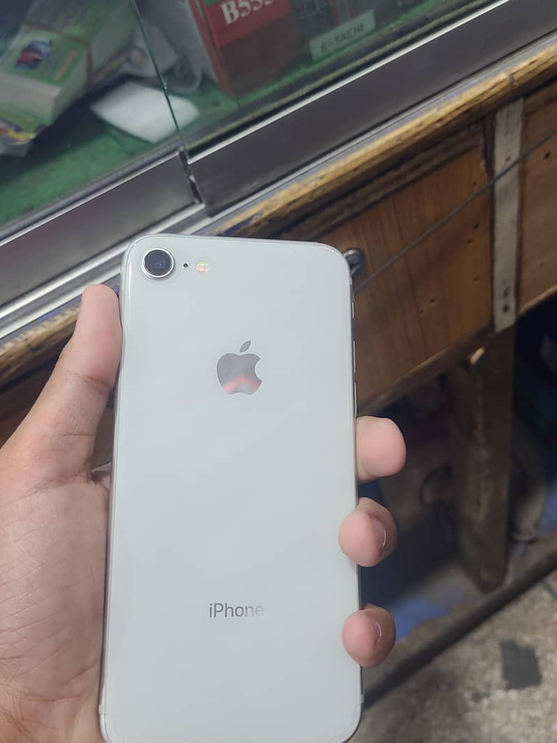 Apple iPhone 7 0