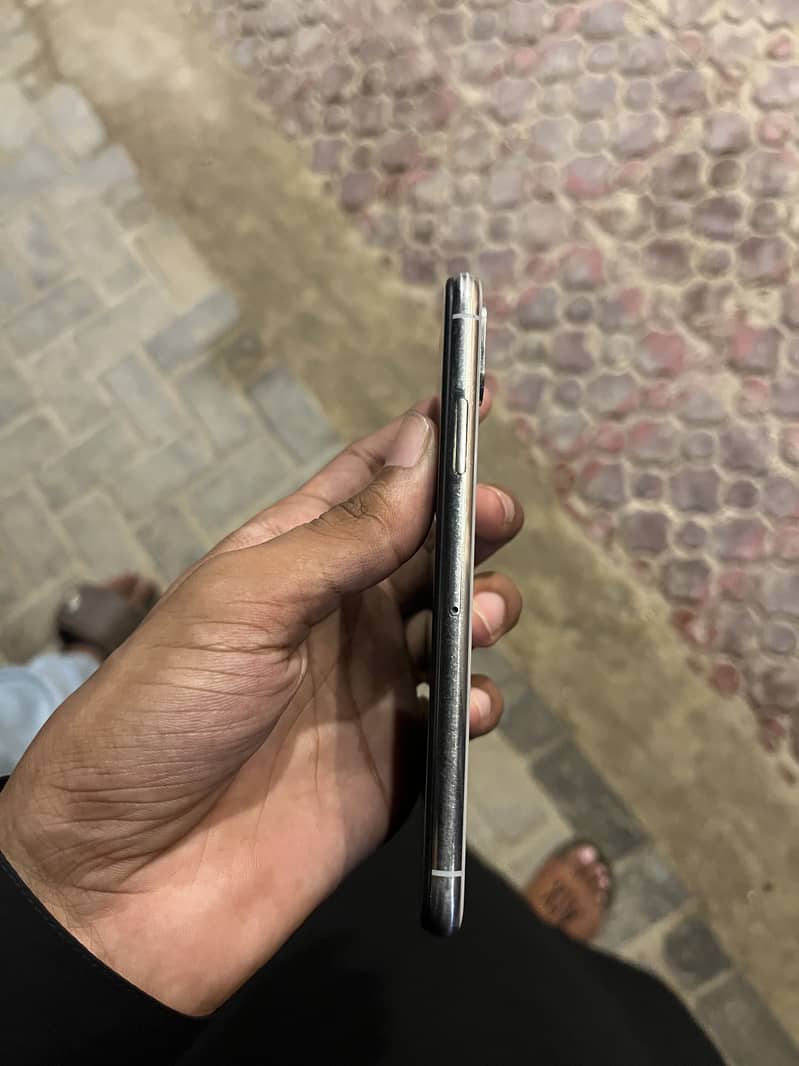 Apple iPhone X 2