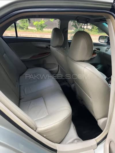 Toyota Corolla Altis 2010