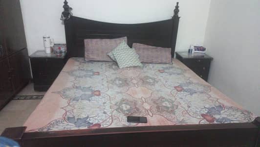bed with side tables.