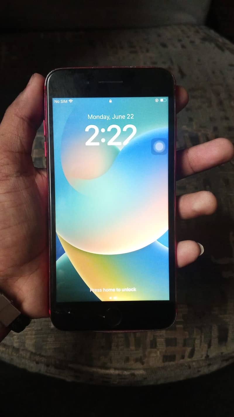 Apple iPhone 8 Plus 1
